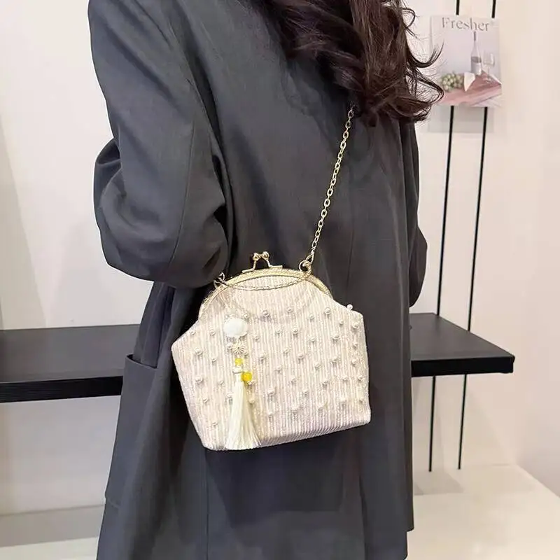 

High-end Fashion Luxury Pearl Clutch Bag With Fringe And Studded Accents Dual-use Handheld/crossbody Temperament Evening Bag