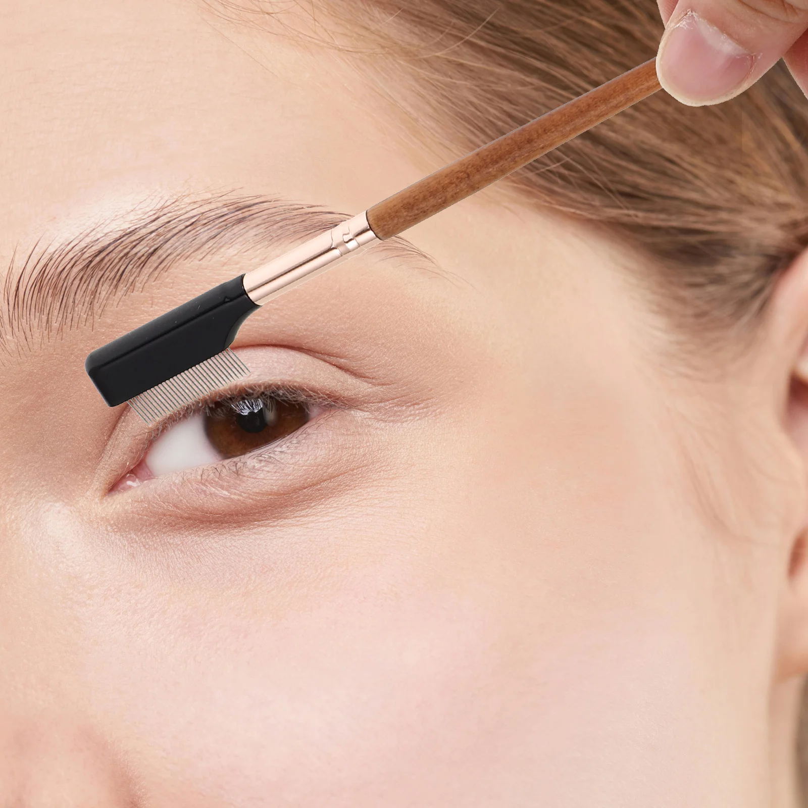 Peigne à cils en métal Durable, brosse à sourcils, manche ergonomique en bois, outil de toilettage pour faux cils naturels, café