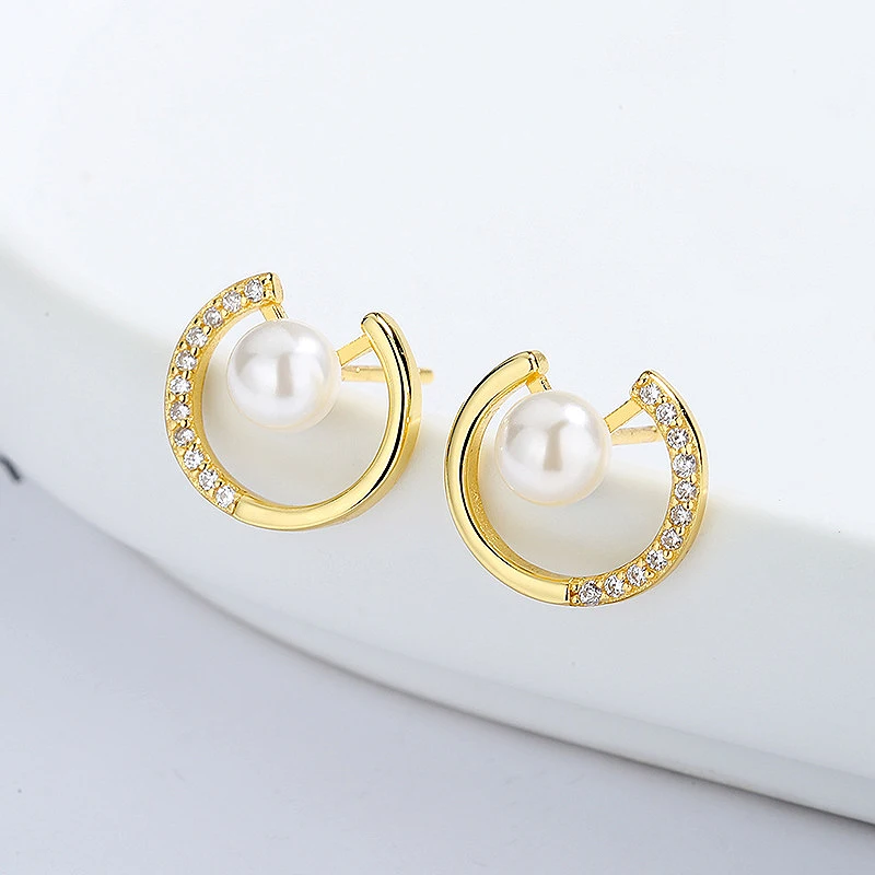 Retro French Hollow Semi-circular Imitation Pearl Stud Earrings for Women Zircon Irregular Design Women's Wedding Party Jewelry