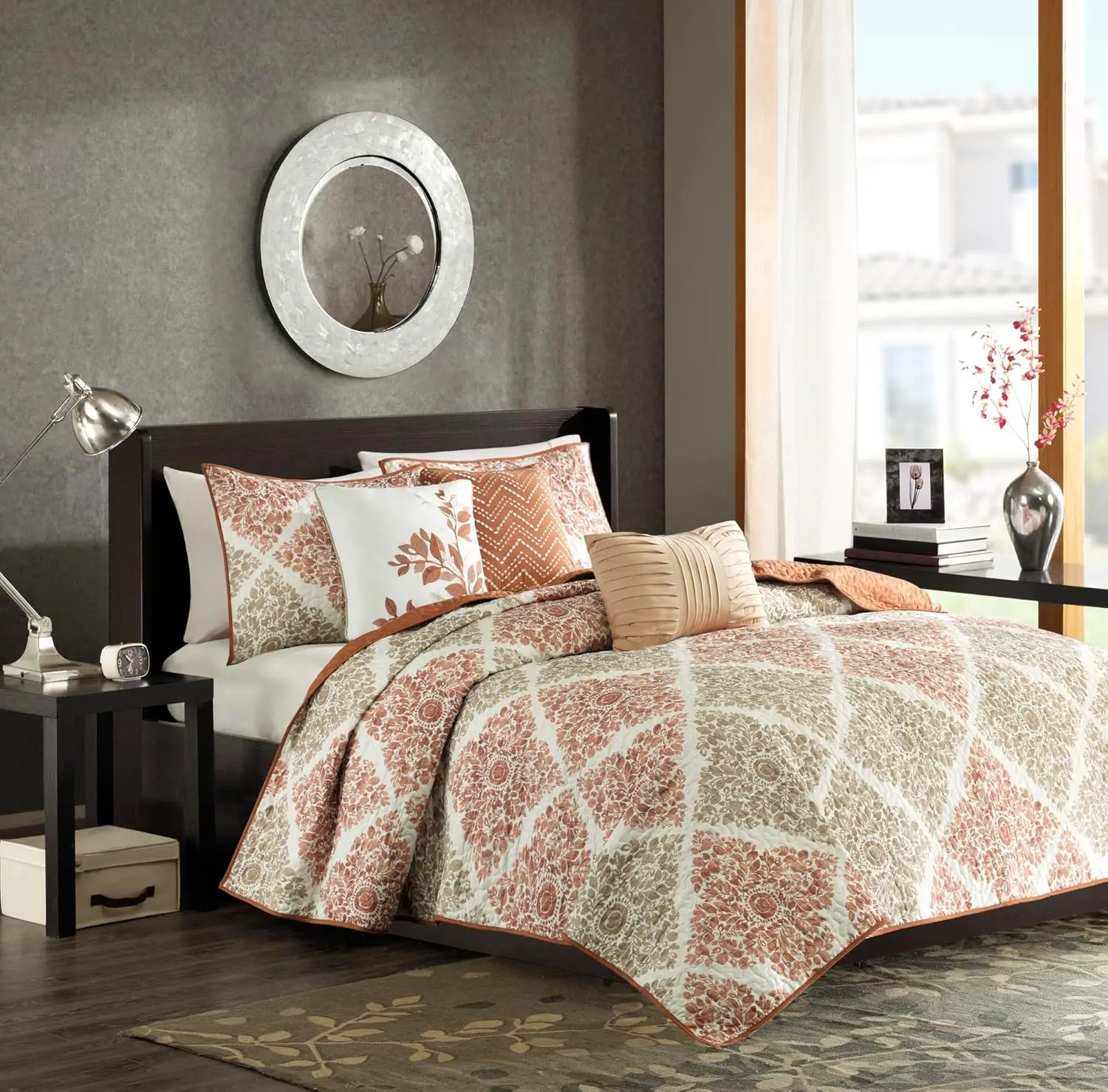 

Modern Diamond Quilt Set - All Season Lightweight Bedding with Shams & Pillows, Full/Queen Size