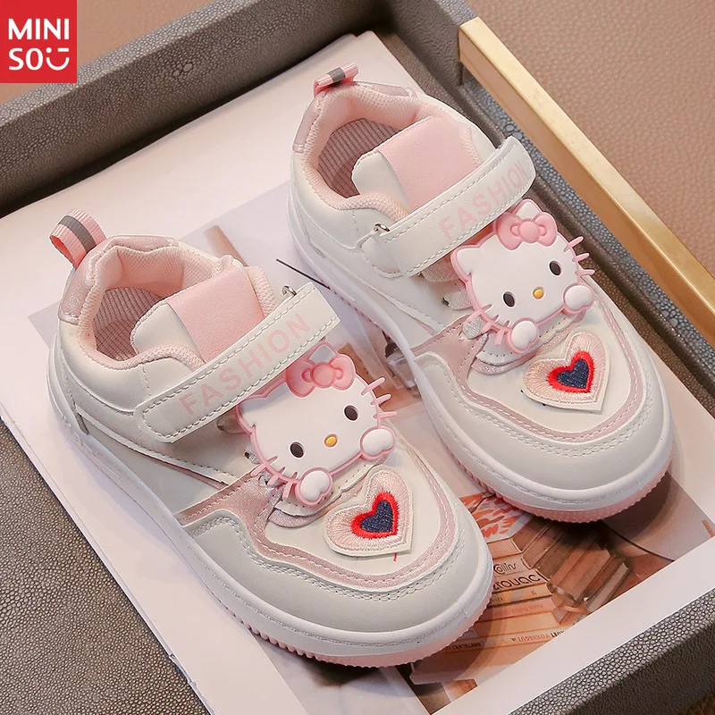 Miniso 2025 أحذية Hello Kitty القماشية ذات الرقبة المنخفضة للفتيات، أحذية رياضية كاجوال مضادة للانزلاق على الموضة المدرسية