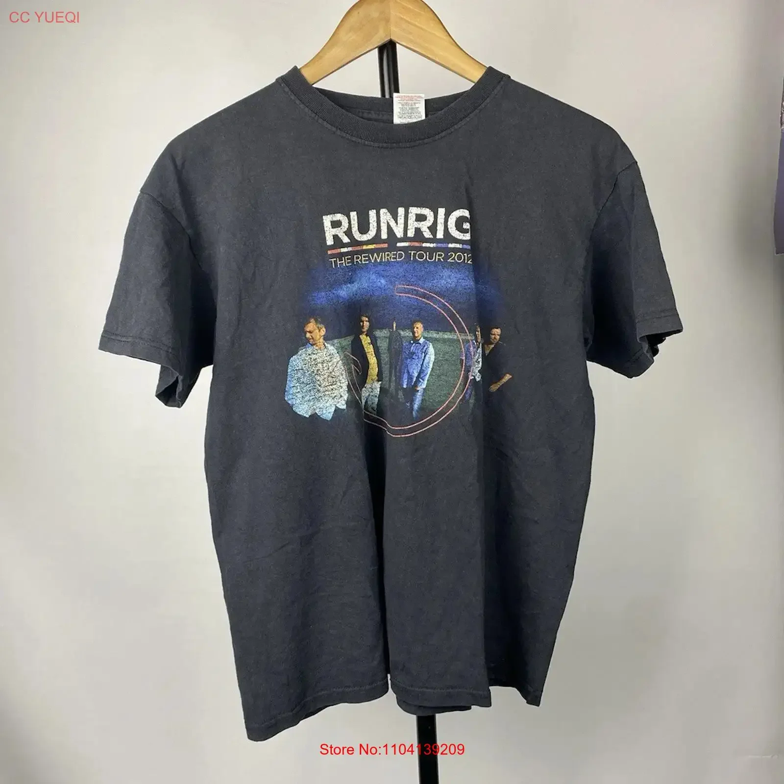 2012 Runrig Rewired Tour Band Mens Black Faded T Shirt M Sz vintage Washed Soft Casual graphic Top For Everyday Wear Stylish