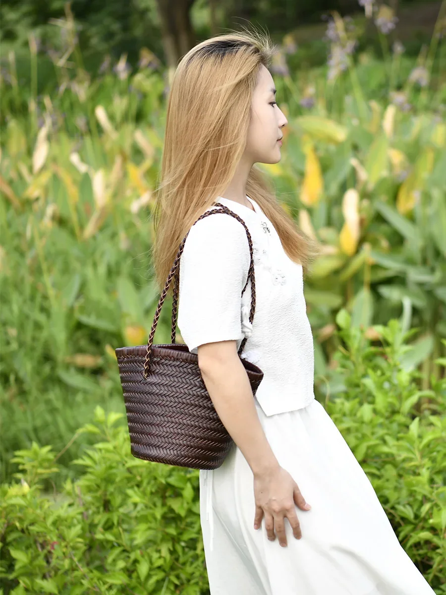 Top Quality cowhide leather handmade vegetable basket travel beach tote bag vintage genuine leather woven shoulder bag