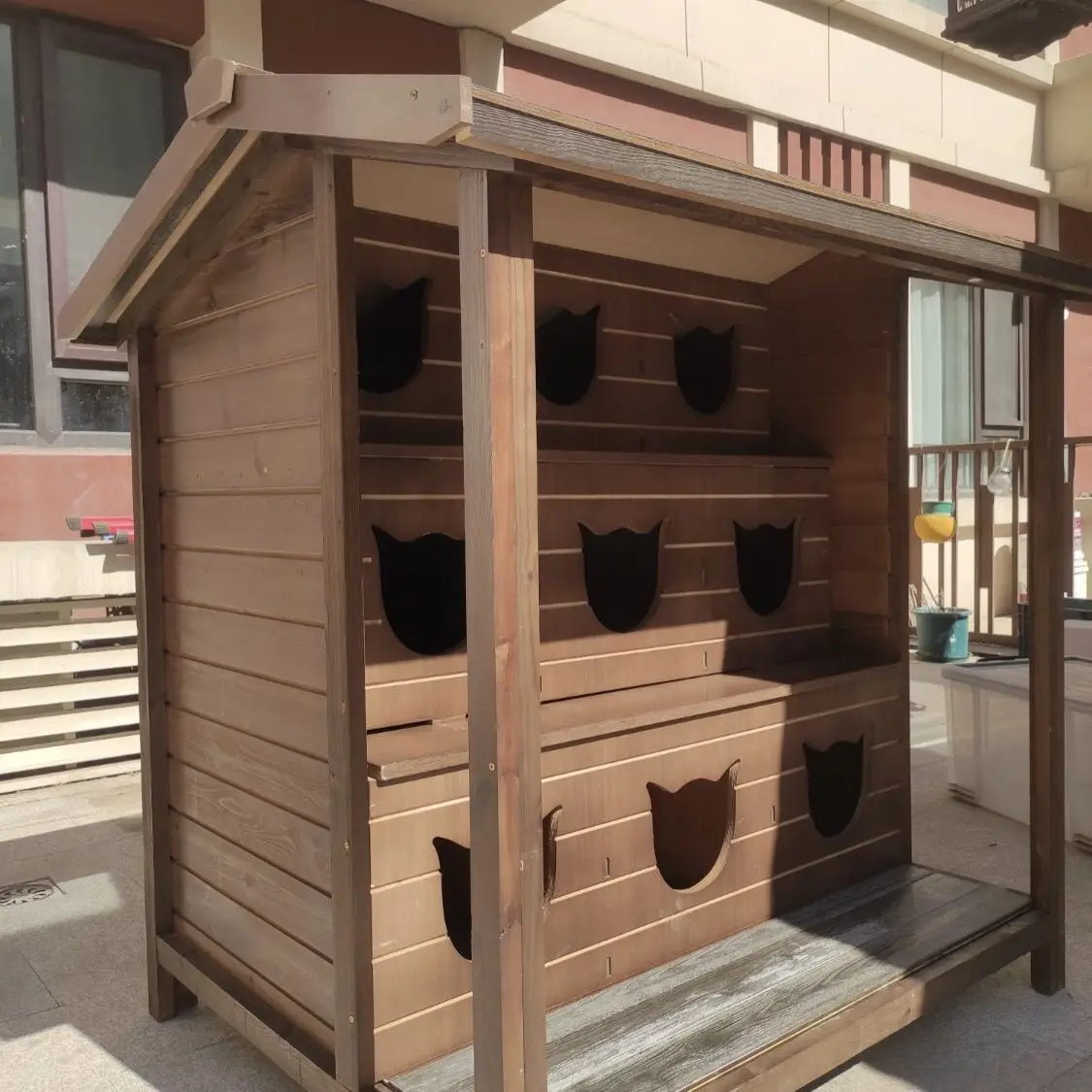 Stray cat house four seasons universal outdoor escape house villa house big cat nest outdoor rainproof waterproof solid wood