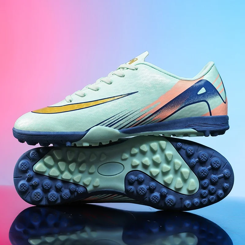 New Men Football Boots Outdoor Soccer Shoes Non-Slip Drop Shipping Breathable Ultralight Unisex Sports Shoes Training Sport