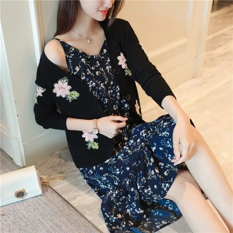 Spring Autumn Women\'s Embroidered Beaded Flowers Cardigan Knitwear