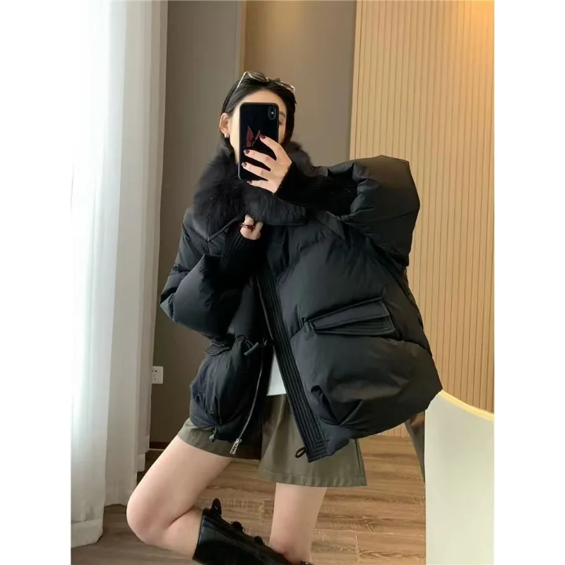 新しい冬のファッション ダウンコットンパッド入りジャケット ゆったりとしたショート丈のおしゃれなコットンパッド入りジャケット ファーカラーの厚手のコットンパッド入りコート