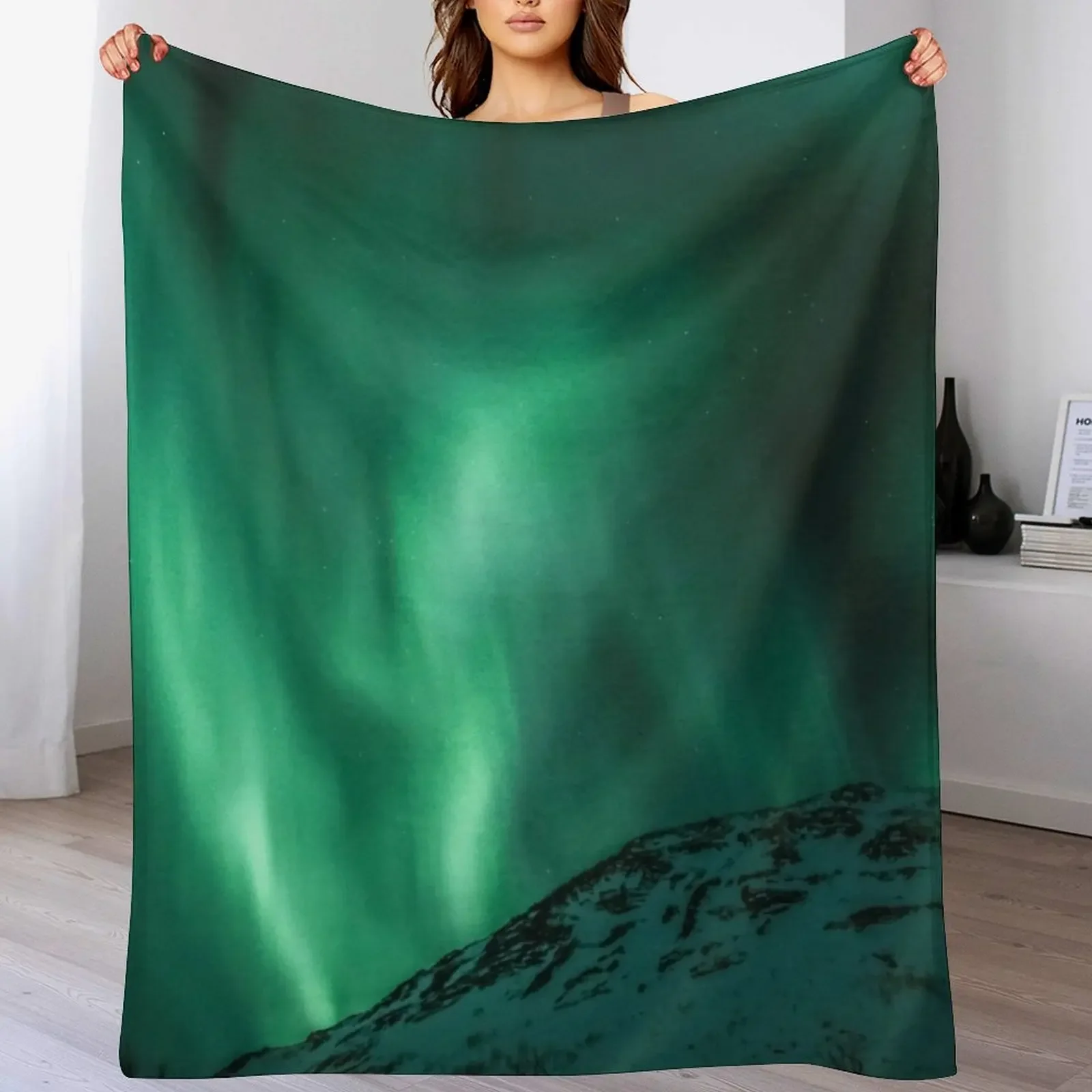 Iceland Northern Lights Mountain with Snow Throw Blanket Warm Comfortable Blanket for Office Napping