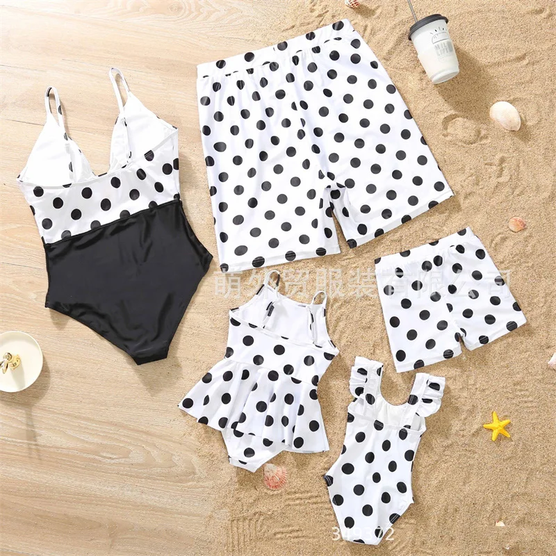 Family Matching Swimsuits Summer Polka Dot Boys Girls Swimwear 2025 New Daddy Mummy Beach Clothing Family Fashion Bikini