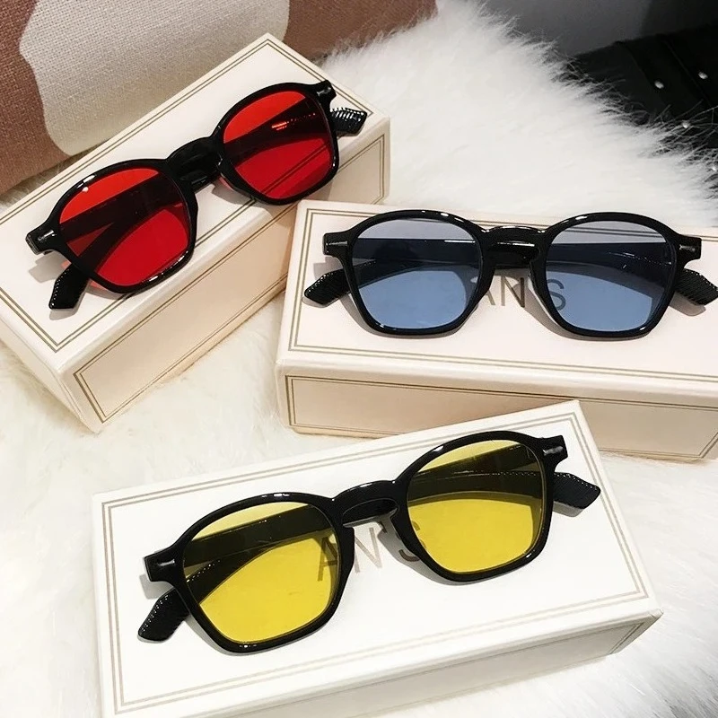 Retro Square Blue Women Sunglasses Brand 2025 Yellow Red Sun Glasses Vintage Decor Rivets Round Driver Men Shades Eyewear UV400