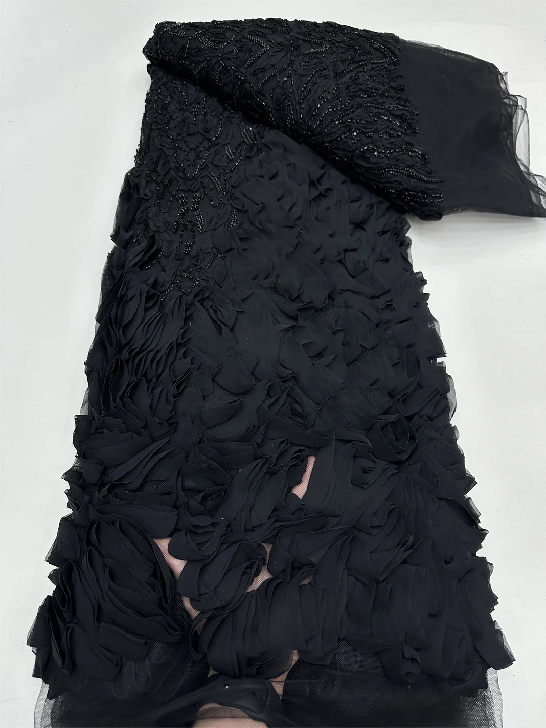 Latest African 3D Flower Lace Fabric 2025 High Quality Embroidery French Mesh Lace Fabric Sequins Beads For Nigerian Party Dress