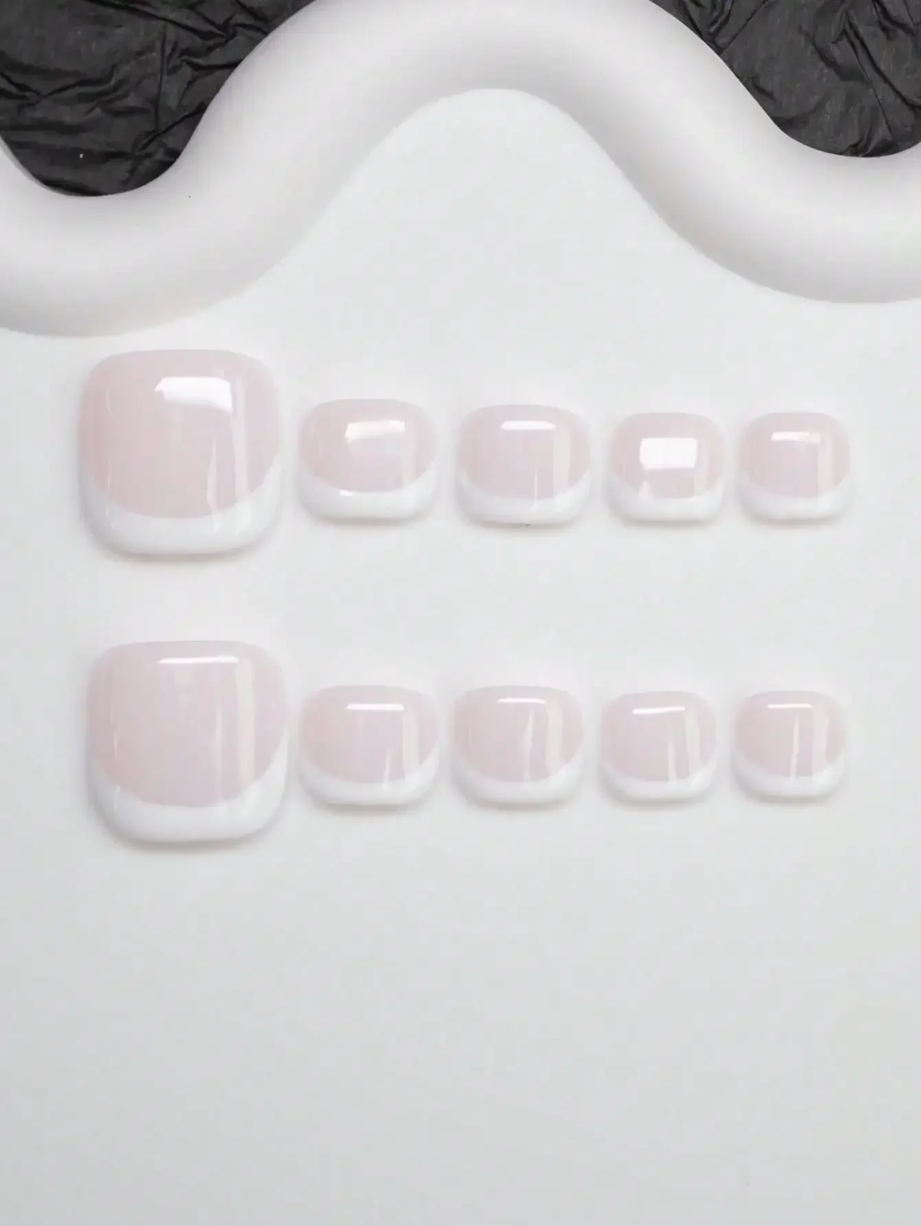 

14pcs/Set Handmade Y2K Chic Nail Tips, Milky White & White French Tip Design, Suitable For Party, Dance, Daily Wear, Includes