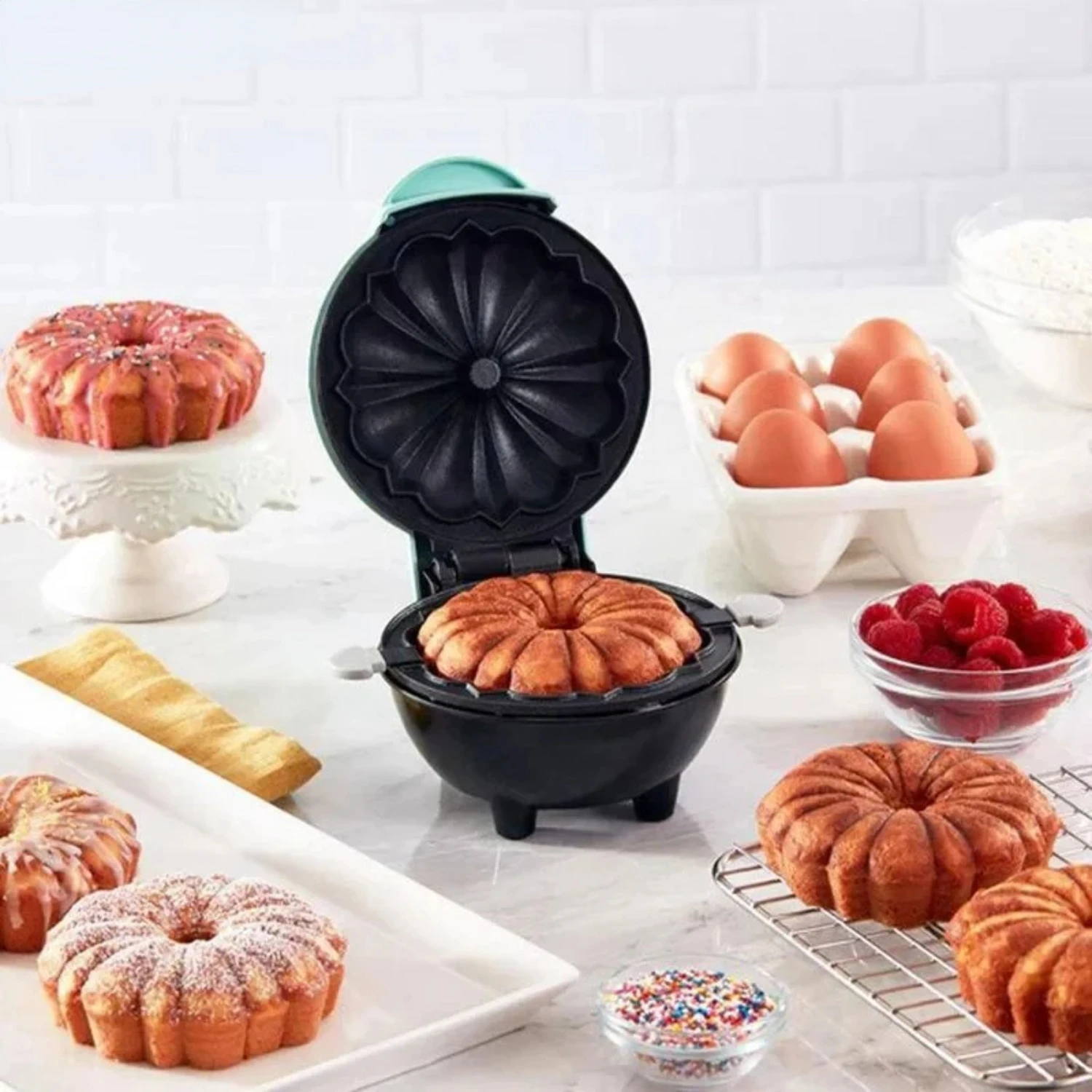 

Mini Waffle Makers Non-Stick Waffles Machine Kitchen Cooking Breakfast Pumpkin Pie Molds Egg Cake Mini Oven Waffle Pot
