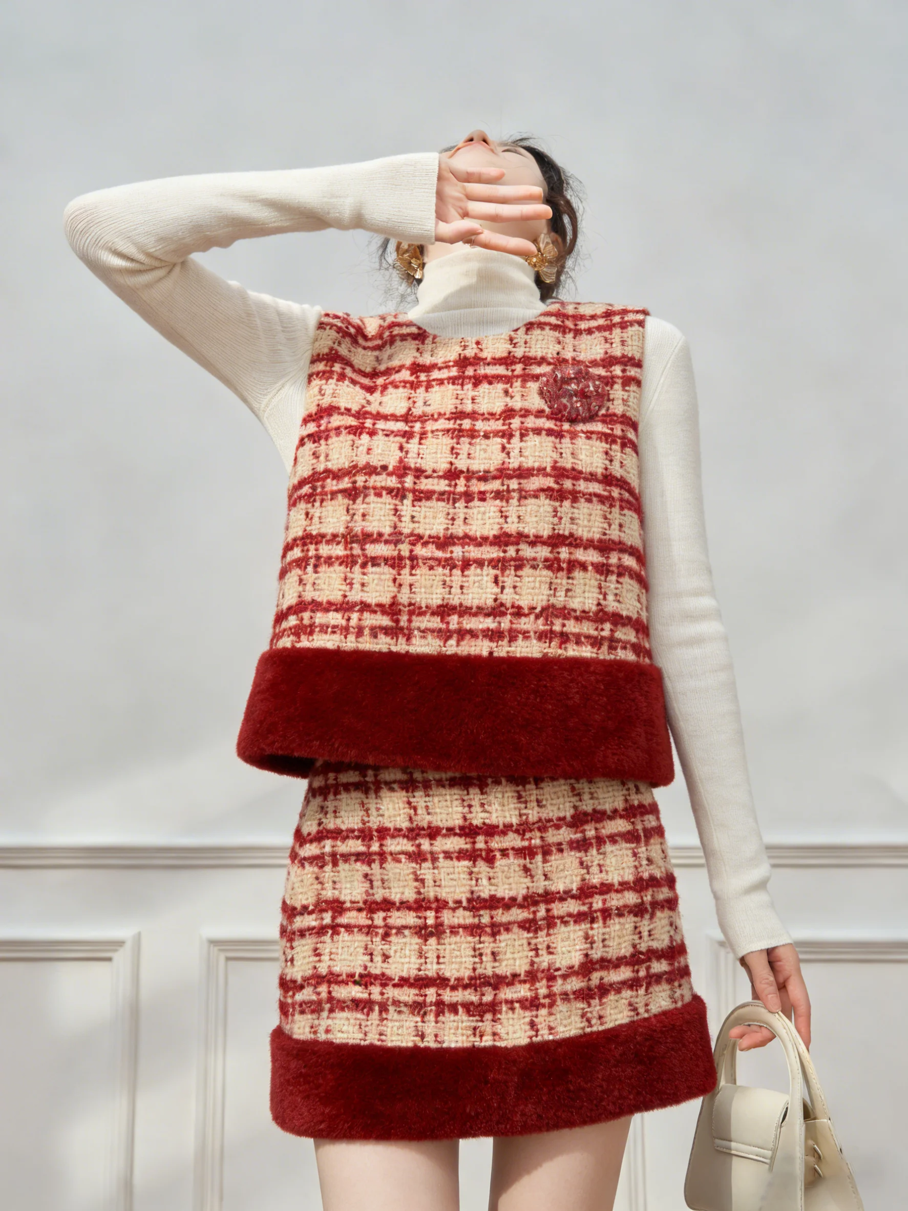 

Красный клетчатый комплект из жилета и юбки в стиле пэчворк, женский модный зимний новогодний наряд, юбка А-силуэта с высокой талией, V-образный вырез, длинный рукав