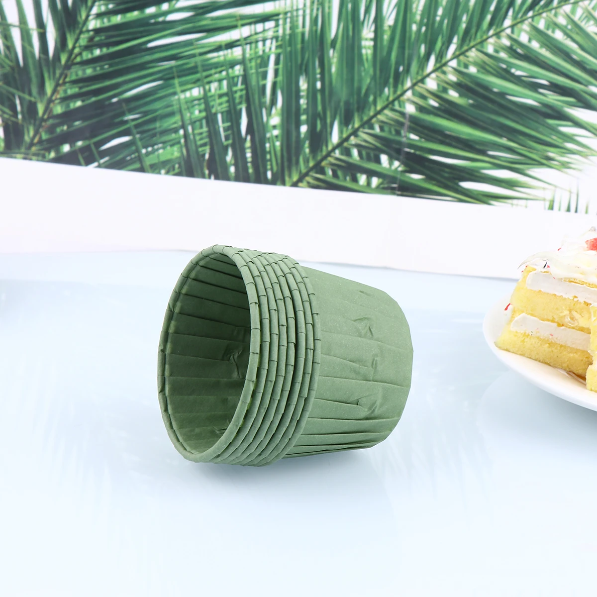 

50 Pcs Baking Cups Cupcake Liners for Green Dessert Muffin Paper Supplies Wrapper