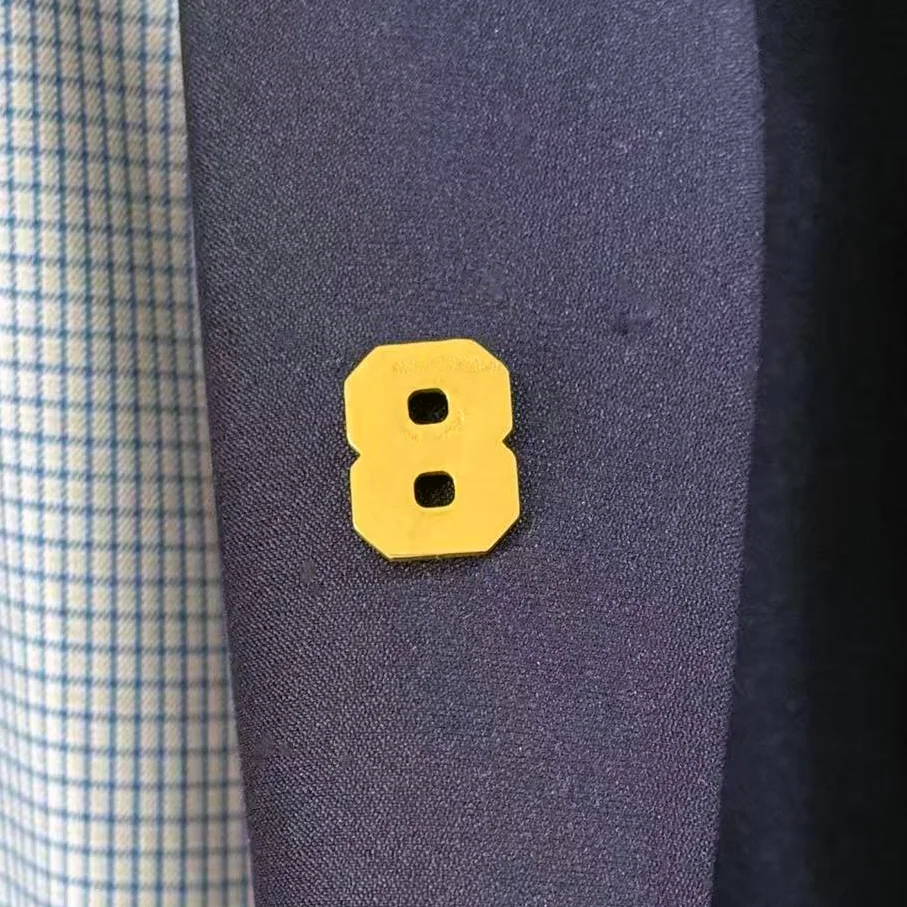 Custom Lucky Number 8 Lapel Pin Personalized Digit Badge Multiple Color Options Stainless Steel for Men Business Suit Accessory