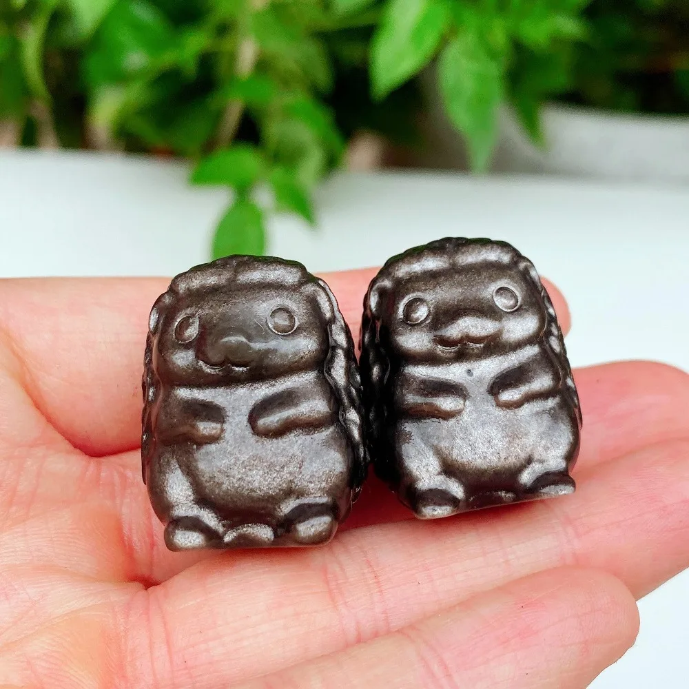 Natural Stone Hand Carved Hedgehog Figurine Silver Obsidian / Xiuyan Jade Crystal Carving Mini Animal Statue Desktop Home Decor