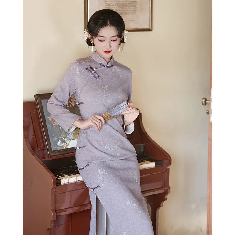 

Новое фиолетовое жаккардовое платье Cheongsam с длинными рукавами в китайском стиле, новинка 2023 года, осеннее элитное повседневное платье Ципао в молодом стиле