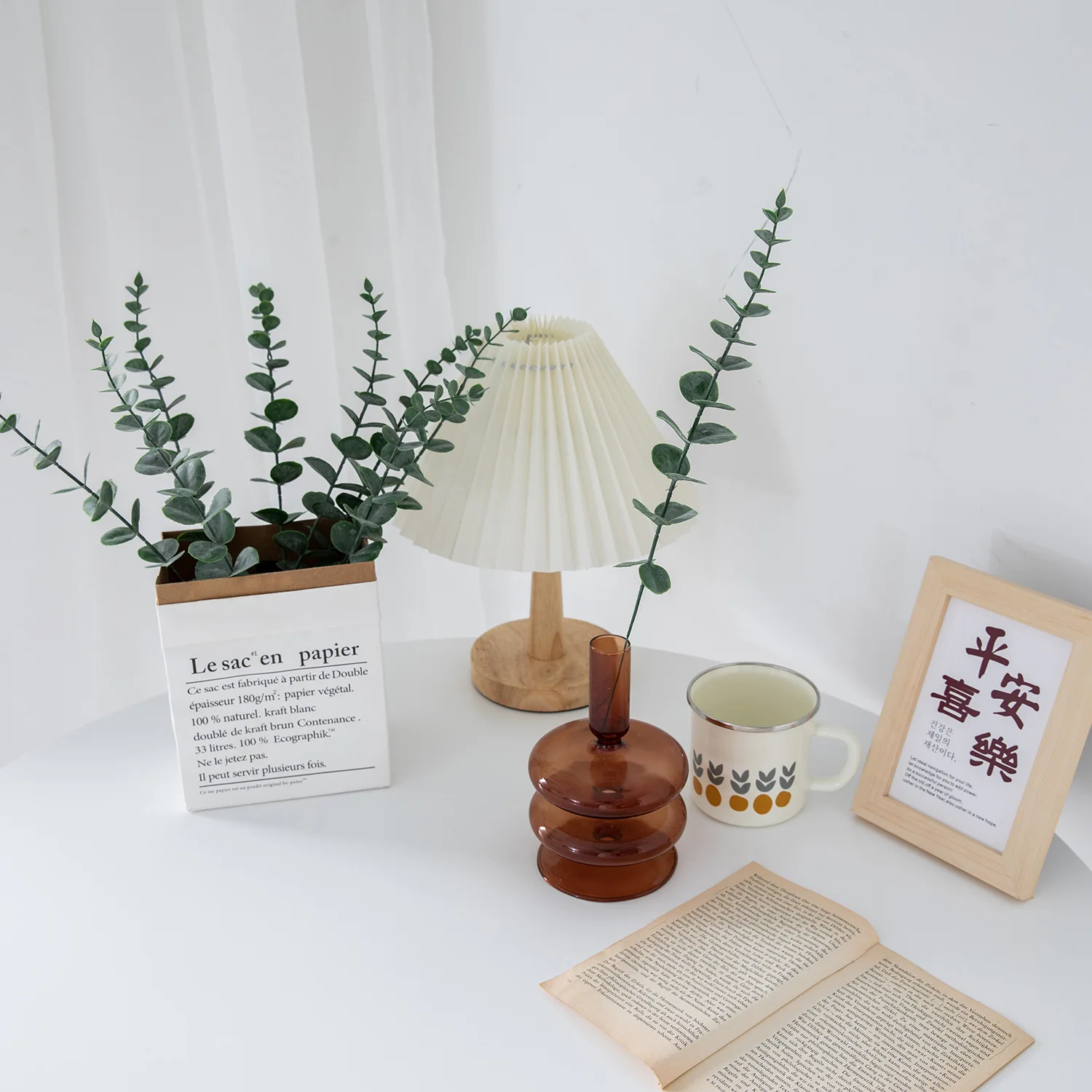 Yannew 12 Stück künstliche Eukalyptus-Stiele, silbernes Dollar-Grün, künstliche Pflanzen für Hochzeitsstrauß, Blumenarrangement, Heimdekoration – Detail 16