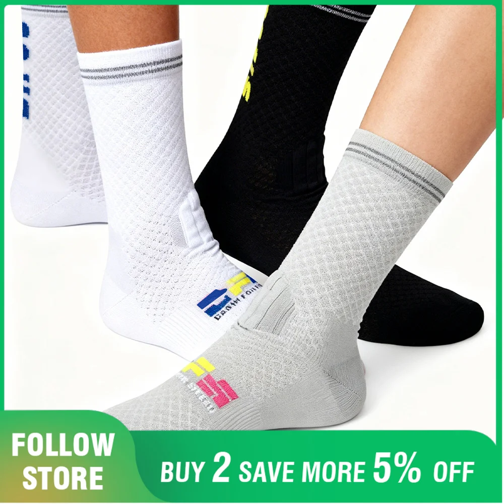 

DIFOS Unisex Reflective Cycling Sokcs Outdoor Breathable Comfortable Sports Socks Four Season Professional MTB Road Riding Socks