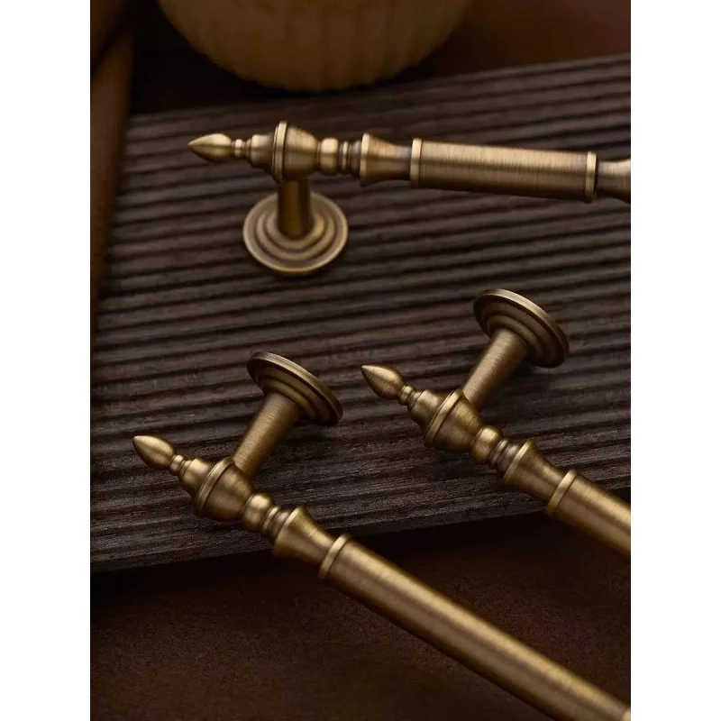 Classic French-style brass wardrobe door handle, cabinet drawer vintage high-end furniture antique bronze cabinet handle
