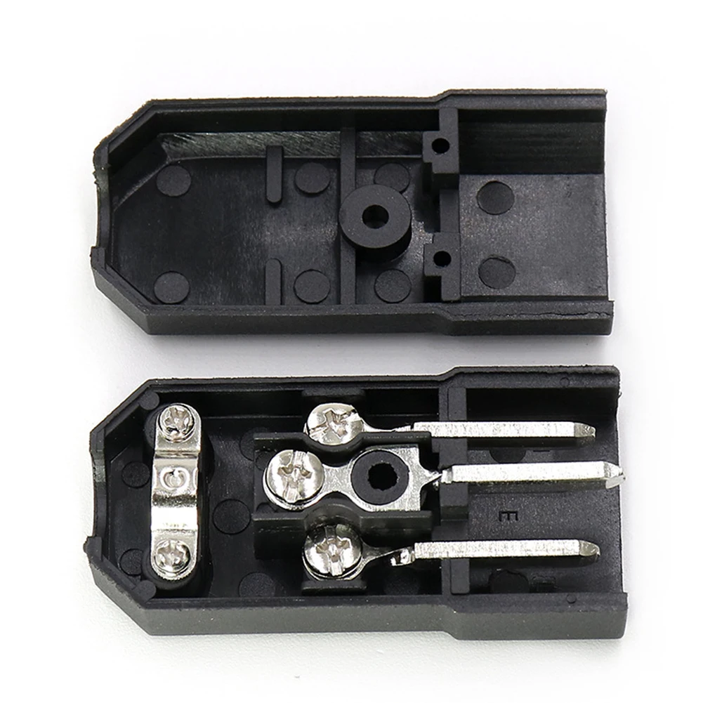 for c13 & C14 Screw Terminals IP20 Protection 1 Set 250V AC Electrical Conductivity H05VV-F 3G1.0 To 3G1.5mm²