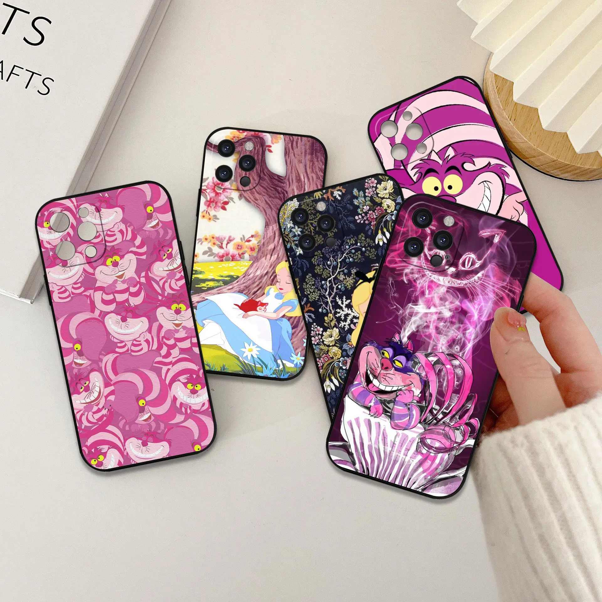 

Cheshire Cat Alice in Wonderland Case For iPhone 16 15 14 13 12 11 Pro Max Plus Mini Funda For iPhone 15 16 ProMax Black Cover