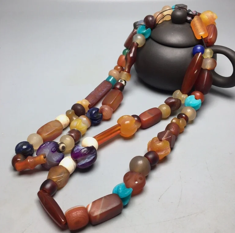 Tibetan Natural Silk Patina Old Agate Dzi * Multiple Types* Beads Necklace M3226