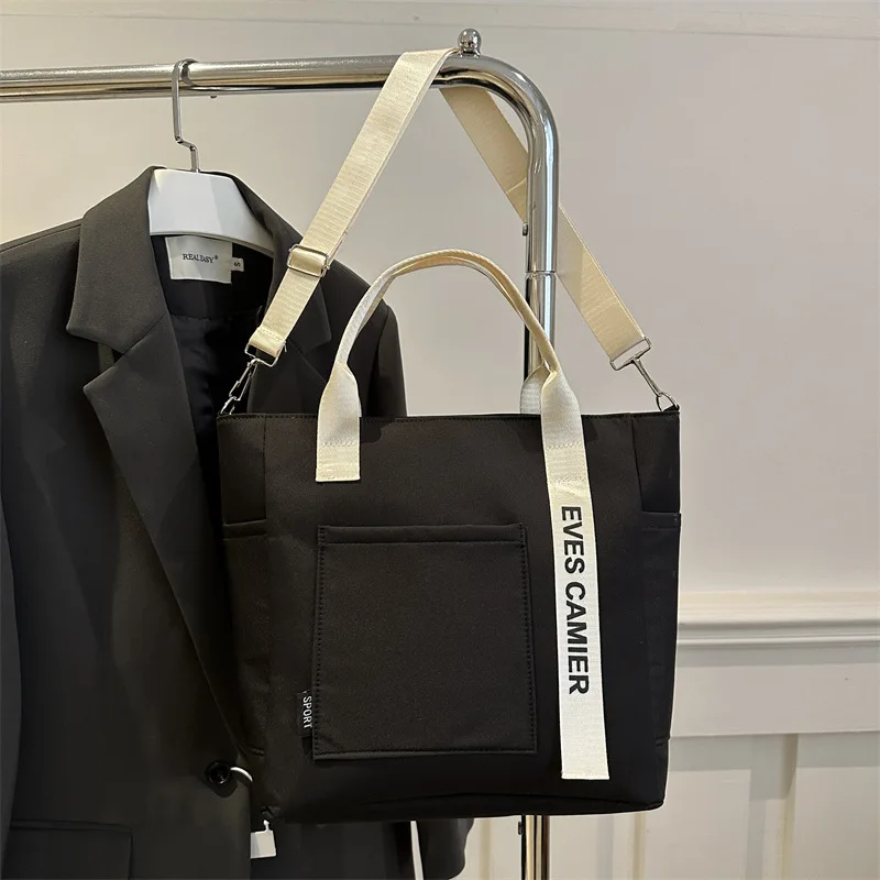 حقيبة كتف من النايلون ذات سعة كبيرة للنساء وحقيبة يد ناعمة مع سحاب إغلاق وجيوب متعددة وبطانة من البوليستر #4