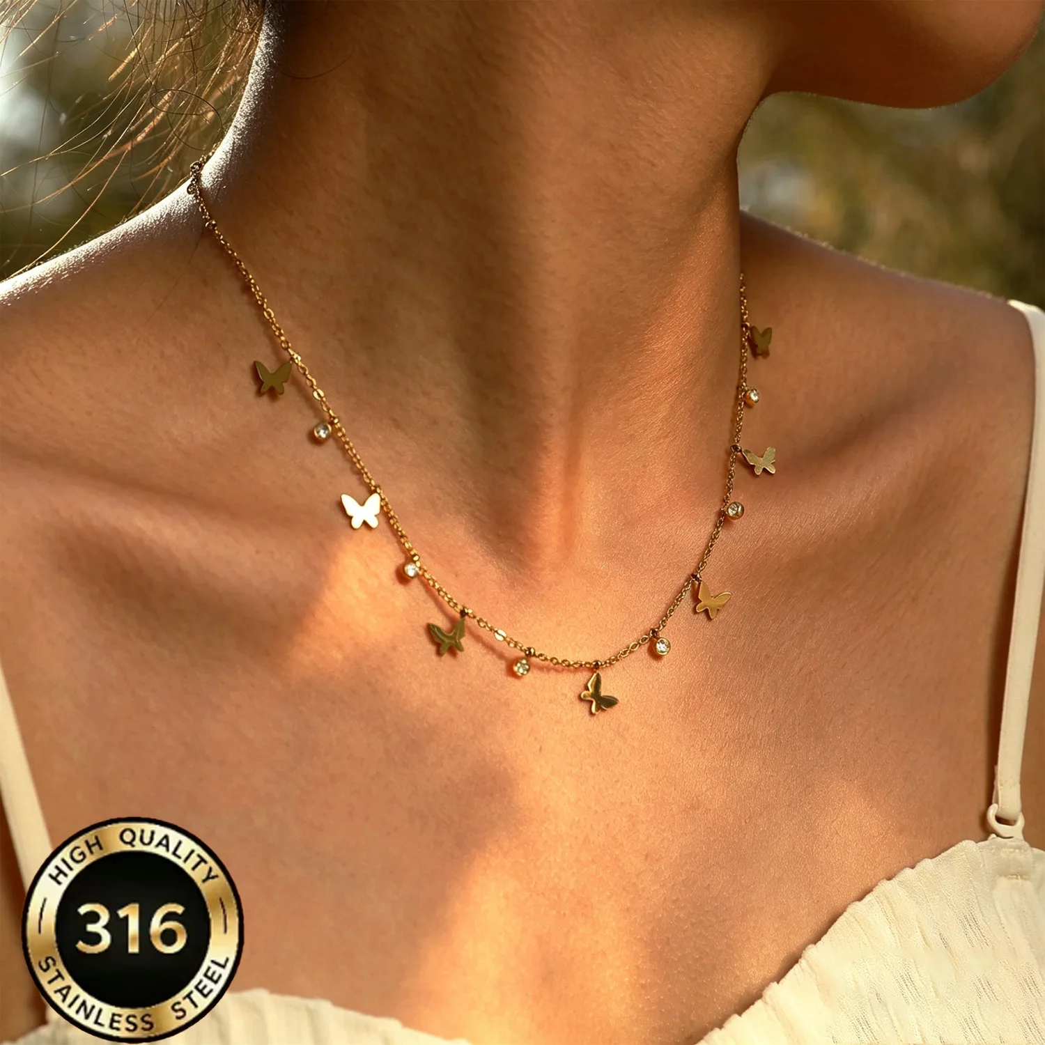 Luxuriöse Schmetterling-Anhänger-Halskette mit Kleinen Diamanten für Damen, Hochwertige Schlüsselbeinkette für den Alltag, Edelstahl-Schmuck
