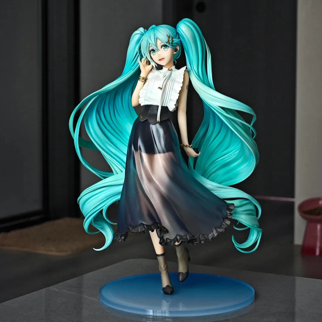 

Hatsune Miku Anime Action Figure - Cross-Dressing Collectible Doll Beautiful Girl Model for Fans And Collectors