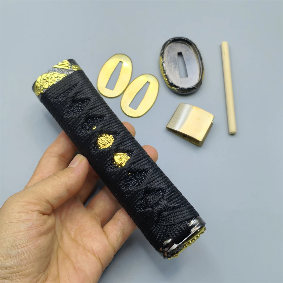 15cm Black Tsuka Handle For Japanese Wakizashi Tanto Katana Sword Fittings Set Alloy Tsuba+Menuki+Fuchi+Kashira Brass Habaki Sep - view 3