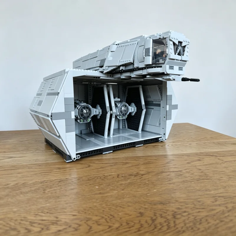 2314PCS MOC Light Carrier Space Craft Display Model Building Blocks DIY Assembly Gifts for Adults Collection Desktop
