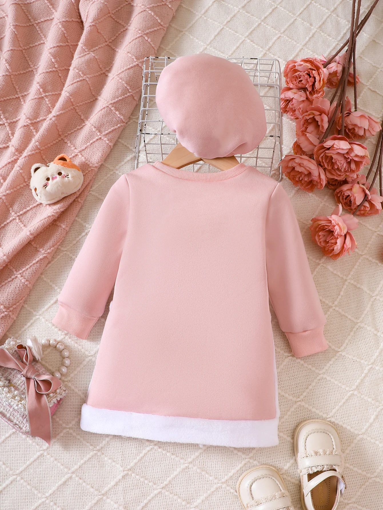 Spring And Autumn Girls Dress Hat Round Neck Long Sleeve Cartoon Cat Bow Pattern Fashionable And Warm