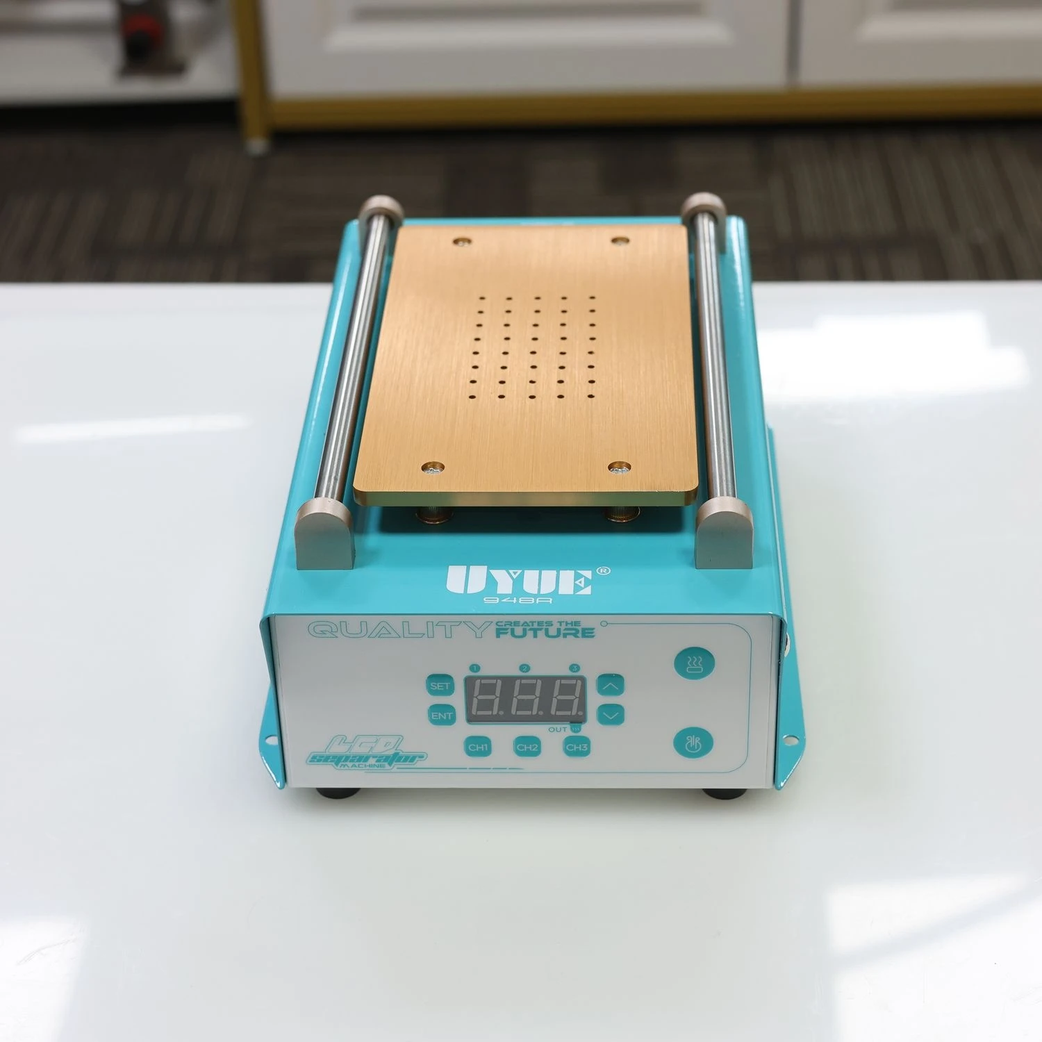 

948A Premium LCD Separator, Power-Off Memory, ±5°C Accuracy, Long-Lasting PTC Heater