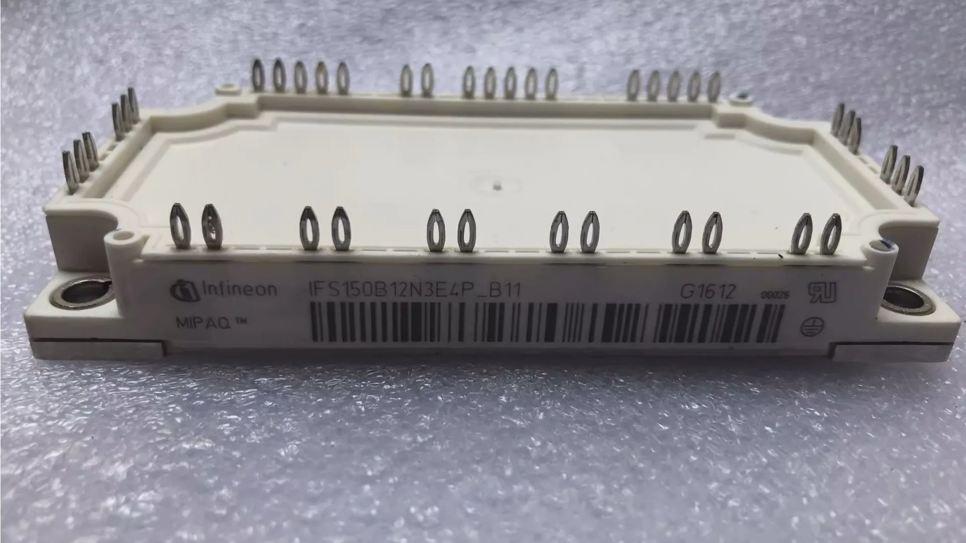 IFS150B12N3E4P_B11 IFS150B12N3E4_B31 IFS150B12N3E4P_B50 وحدة جديدة