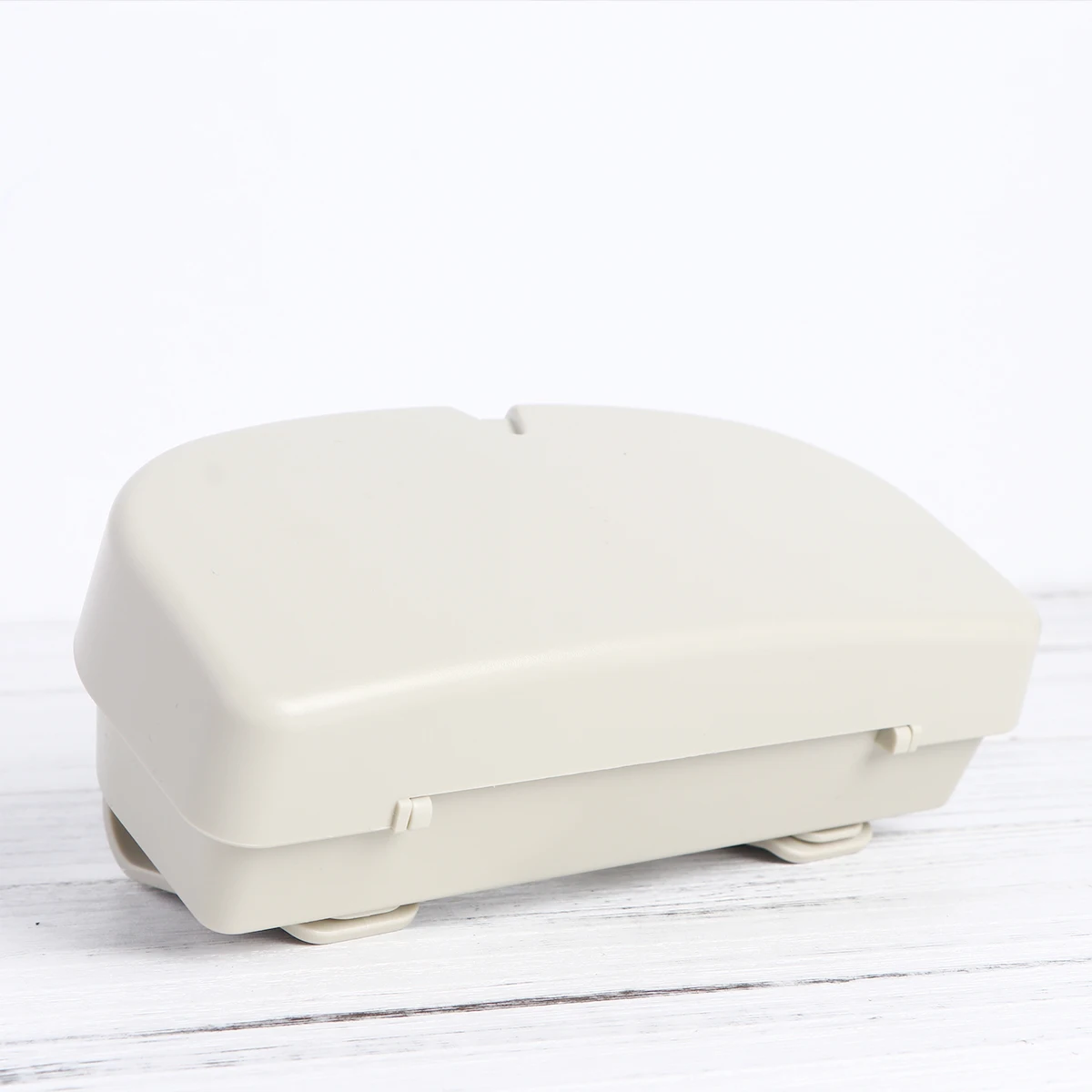 

Car Glasses Case High Quality ABS Shock Resistance Sun Visor Clip Sunglasses Holder Driving Accessories Vehicle Interior