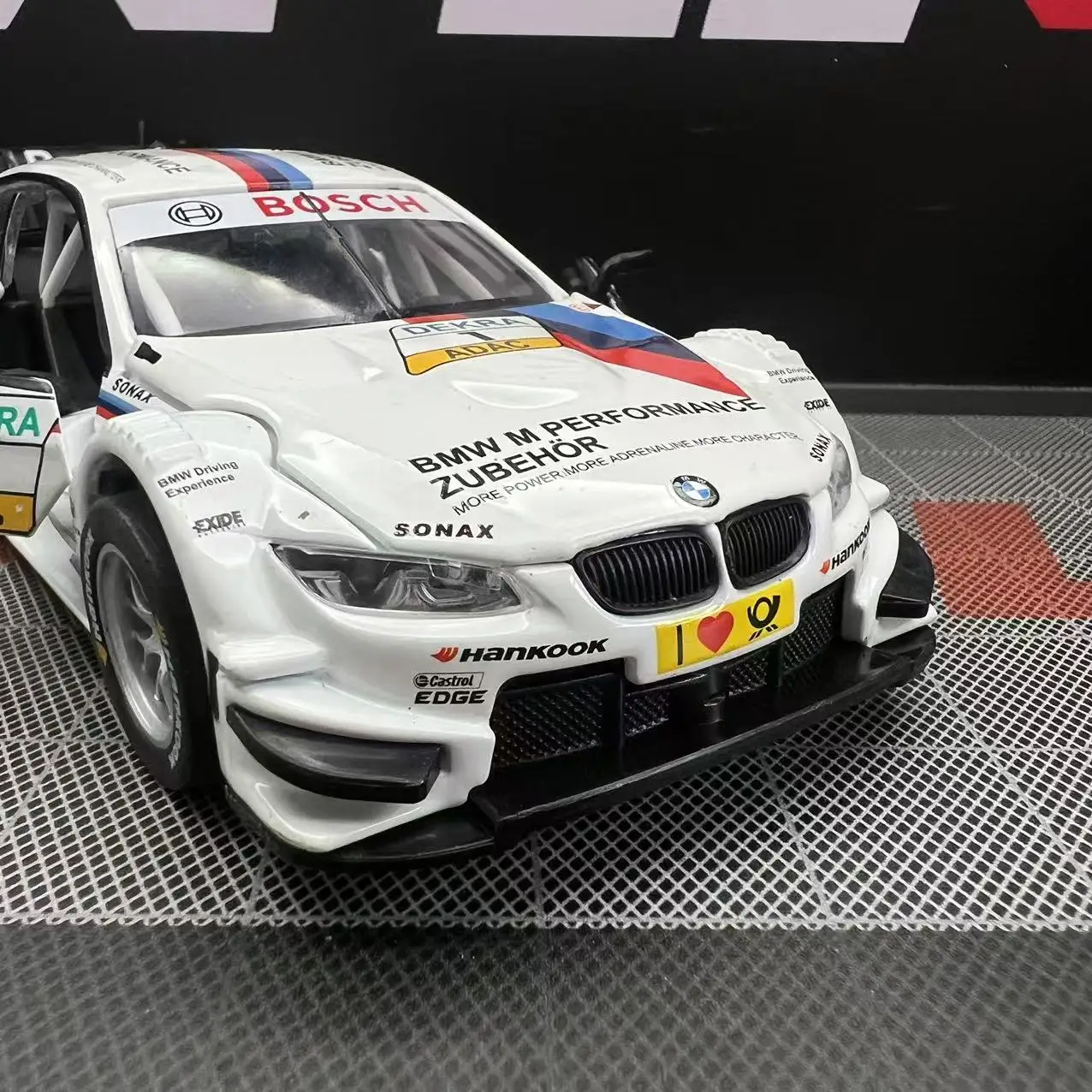 1:32 BMW M3 DTM coche de carreras de lujo alta simulación exquisitos vehículos de juguete fundido a presión estilo de coche modelo de coche de aleación coches extraíbles F299