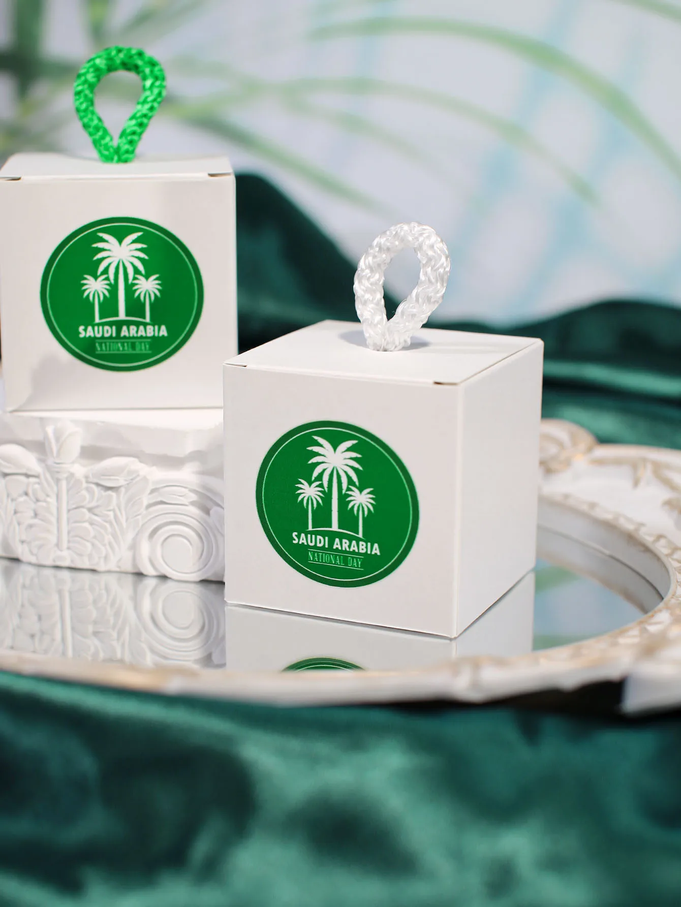 10 Stück schicke Saudi-Nationalfeiertag – quadratische Geschenkboxen mit Griffen, geeignet für Feierveranstaltungen und Geschenke