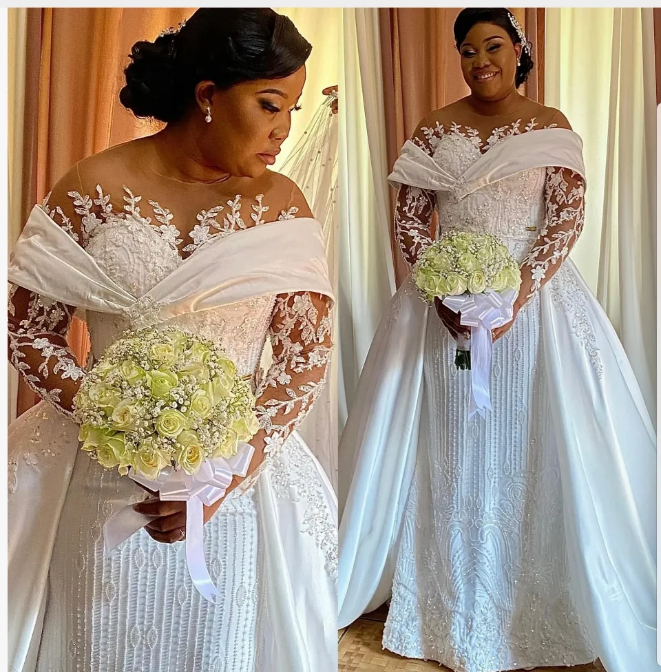 Customized Scoop Neck Lace Appliques Vintage Wedding Dress with Removable Skirt Robe De Mariée Long Sleeve Plus Size Bridal Gown
