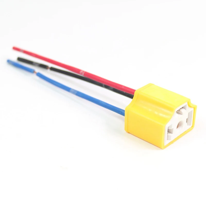 Alta calidad H4 tres agujeros cable de cerámica cableado cabeza de coche bombilla lámpara arnés enchufe gran oferta Auto H4 conector enchufe
