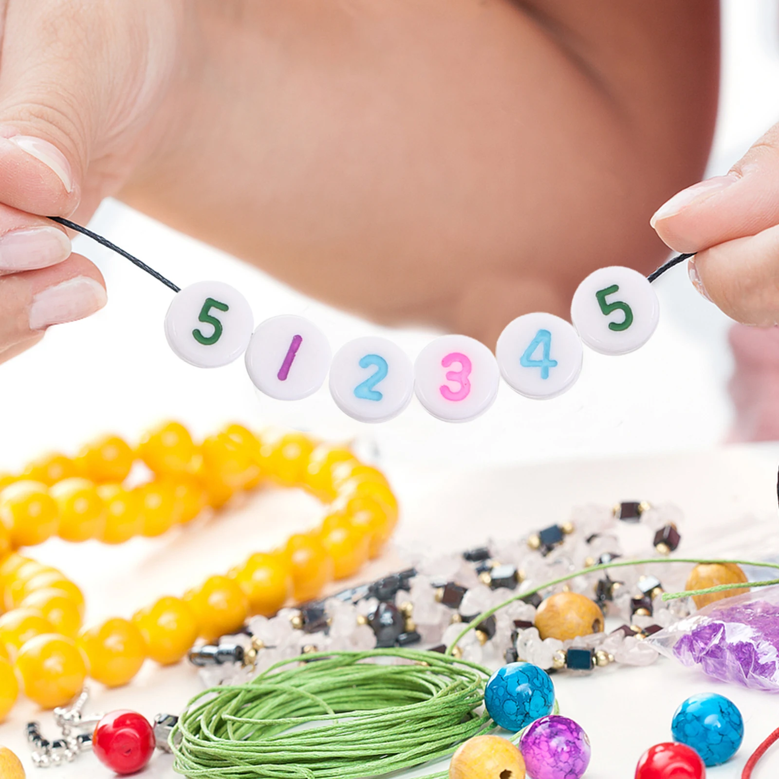 Рисунок 4 - аксессуары для браслетов