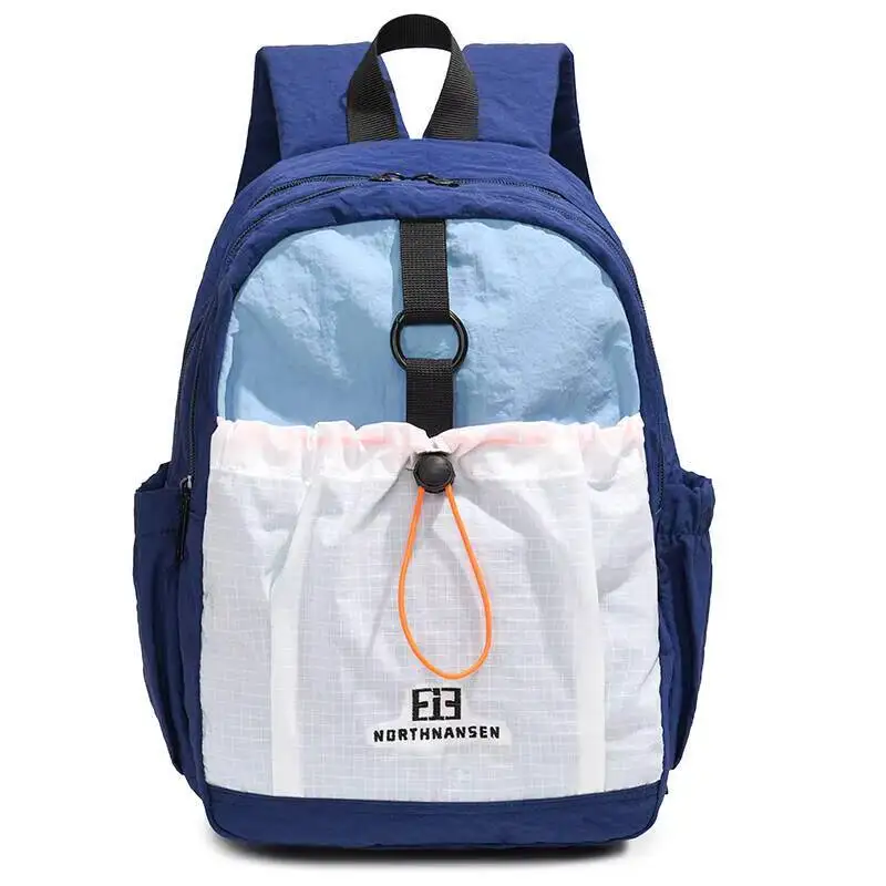 حقيبة ظهر صغيرة خفيفة الوزن للمشي لمسافات طويلة مع جيوب متعددة للرجال والنساء، حقيبة نهارية كاجوال منقوشة مقاومة للماء للبالغين أثناء المشي لمسافات طويلة في النهار