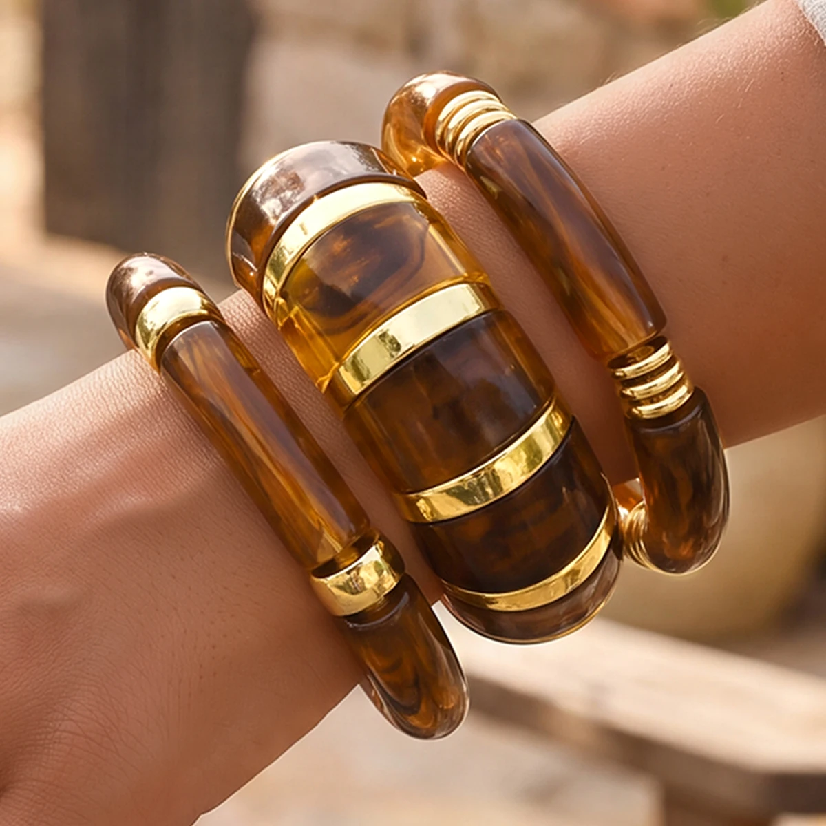 3-teiliges Set aus braunen Acryl-Armreifen im Bambus-Stil für Damen, Vintage-Schildpatt-Optik, modische, klobige, stapelbare Armbänder, Geschenke – Detail 1