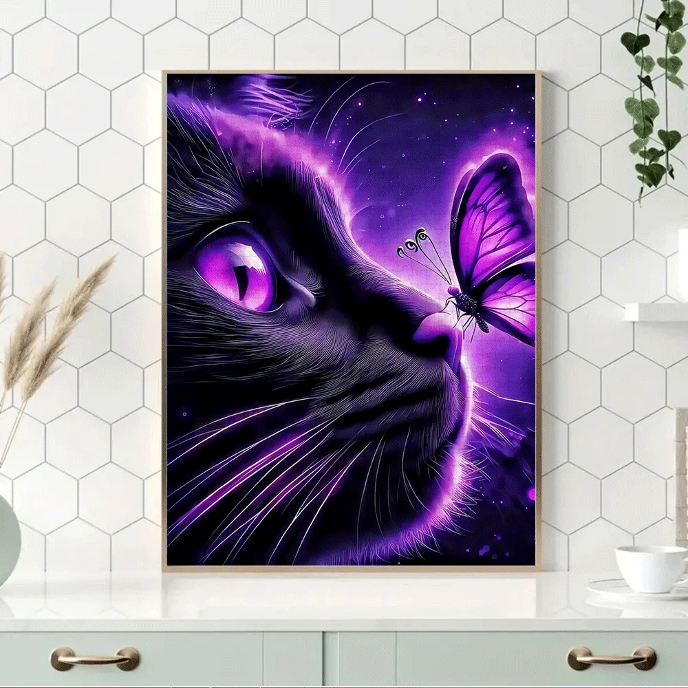 1000 قطعة قطة سوداء مع عيون أرجوانية، أحجية الصور المقطوعة ذات السماء المرصعة بالنجوم والفراشة - تصميم مشهد ليلي وردي أرجواني نابض بالحياة، كبير للبالغين