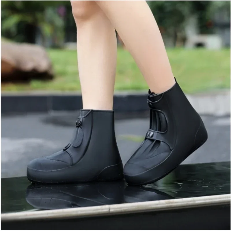 Hot Sale PVC Outdoors Waterproof Shoe Cover Reusable Adult Men & Women Rain Boots Fashion Non-slip Dustproof Rain shoe protector