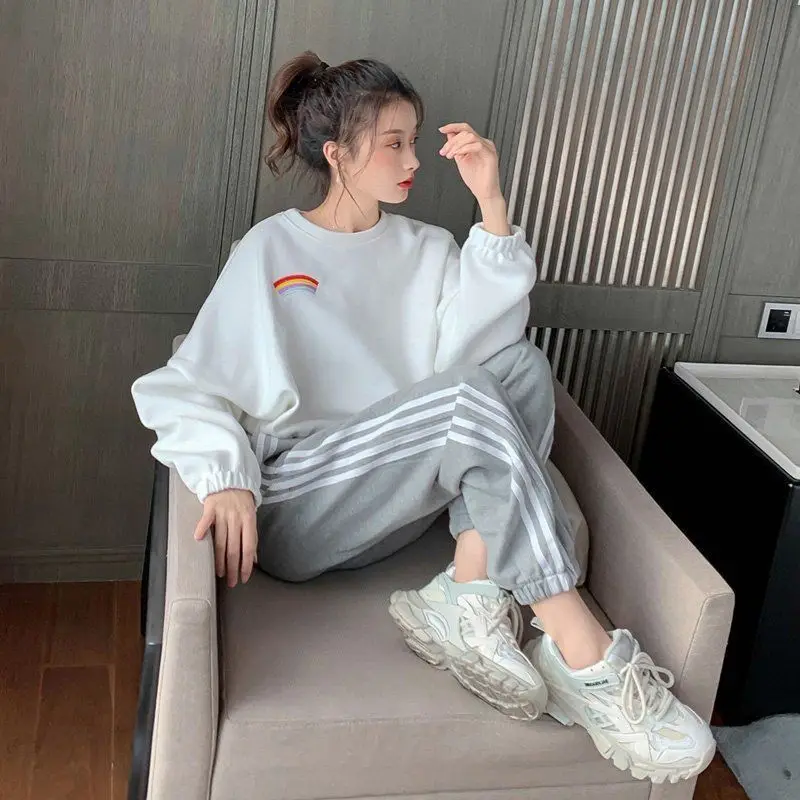 

Women's Sportswear Set Casual Running Outfit Spring Autumn Loose Fit Two-Piece Suit Fashionable Student Wear Long Sleeve Swea...