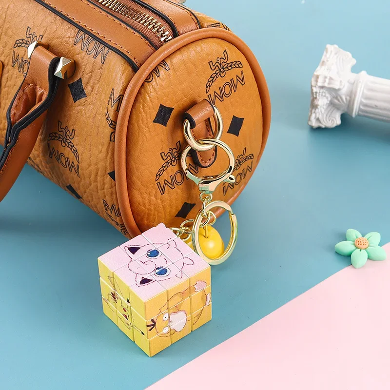 Miniso High-end and exquisite cartoon key chain statues, anime pendants, cute bags, claw machine key chain small gifts