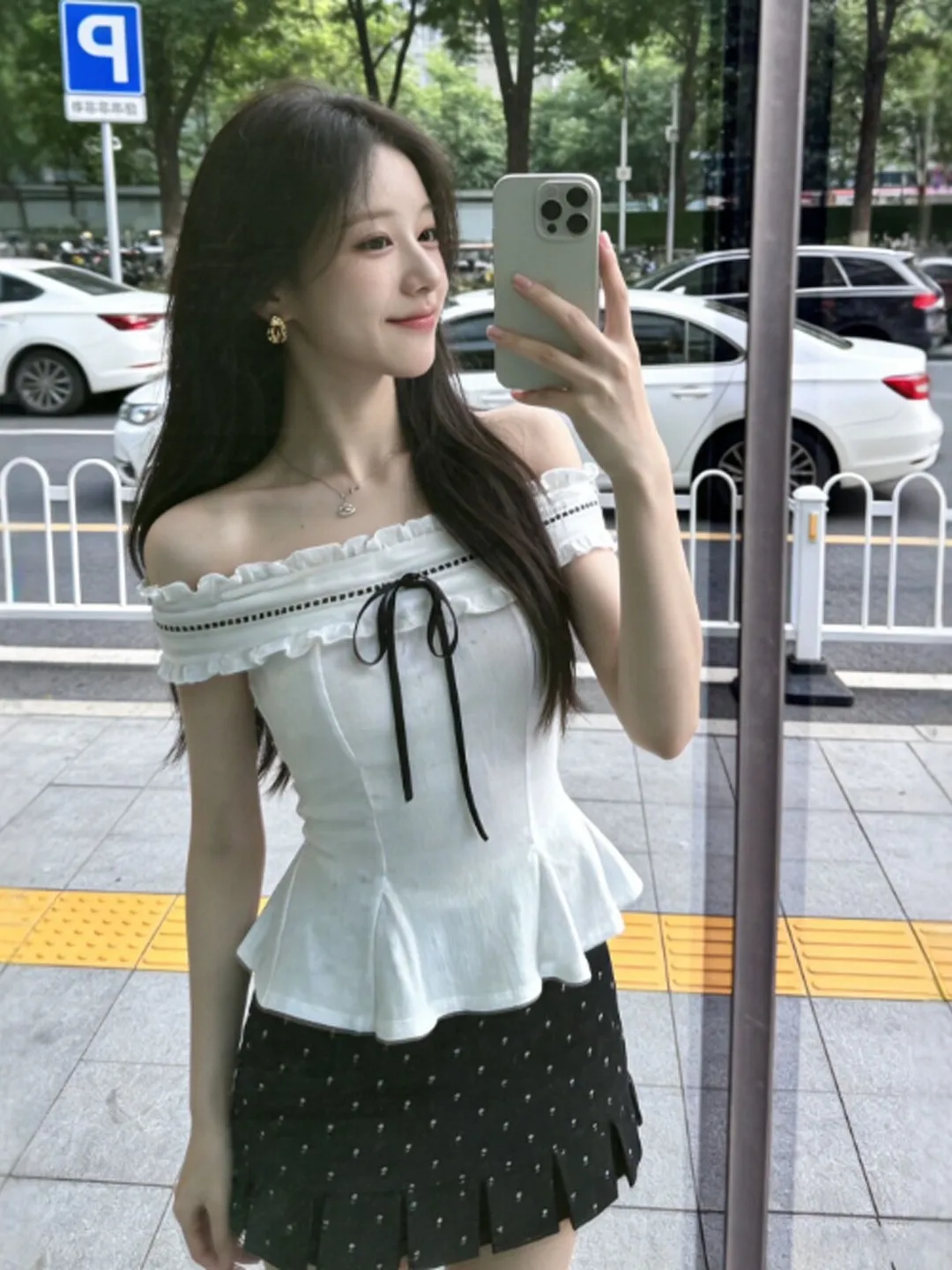 

Gentle Wind Unique One-Shoulder Top Half-Skirt Two-Piece Set Anti-Aging Whole Outfit Summer 2026 Women's Fashion Set