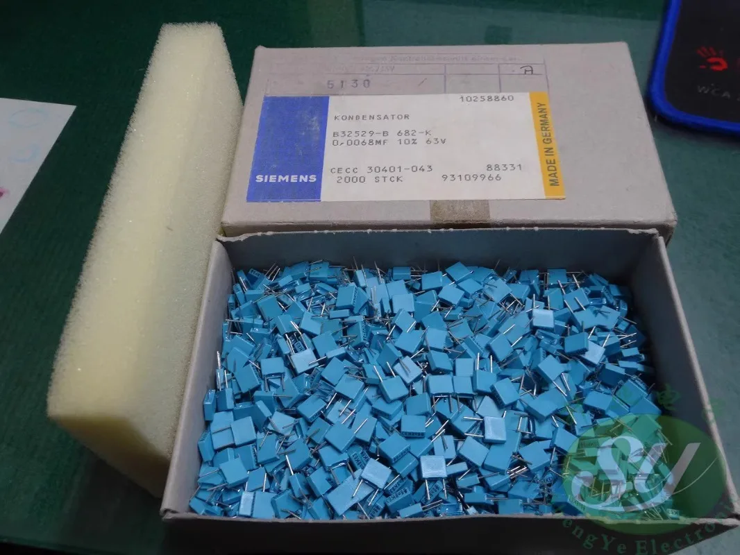 50 Buah EPCOS Generasi Sebelumnya 0.0068Uf/63V 6800pf 6n8 6.8nf 682 Kapasitor Film 5Mm Baru